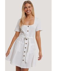 NA-KD Minikleid Mit Eckigem Ausschnitt - Weiß
