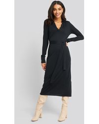 NA-KD Belted Collar Long Sleeve Midi Dress - Blauw