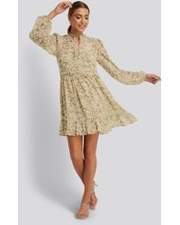 NA-KD Boho Blumenkleid - Grün