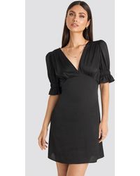NA-KD Karo Kauer x Puff Mini Dress - Schwarz