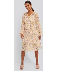 NA-KD Floral Printed Chiffon Dress - Meerkleurig
