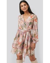 NA-KD Trend Belted Chiffon Dress - Mehrfarbig
