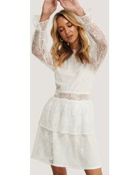 NA-KD Boho Spitzen-Mini-Kleid - Weiß
