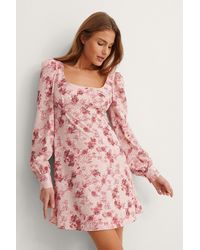 NA-KD Satijnen Jurk Met Pofmouwen - Roze