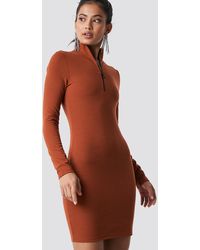 NA-KD High Neck Zip Dress - Oranje