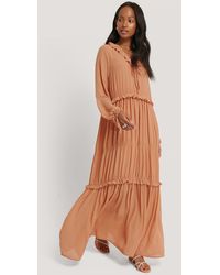 NA-KD Multi Frill Flowy Dress - Bruin