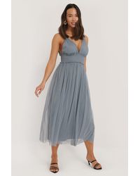NA-KD Party V-neck Tulle Midi Dress - Lila