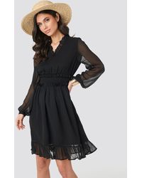 NA-KD Boho Ruffle Details Flowy Mini Dress - Schwarz