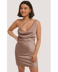 NA-KD Watervaljurk Met Bandjes Aan De Zijkant - Paars