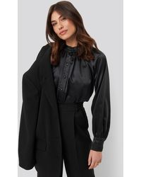 NA-KD Satin Smock Blouse - Schwarz