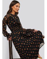 NA-KD Trend Langärmeliges Midi-Kleid - Schwarz