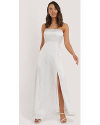 NA-KD Off-shoulder Satijnen Jurk Met Split - Wit