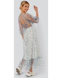 NA-KD Jurk Met Open Rug - Blauw