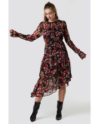 NA-KD Asymmetric Chiffon Frill Dress - Rood