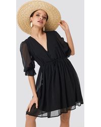 NA-KD Plunge V-neck Chiffon Dress - Zwart