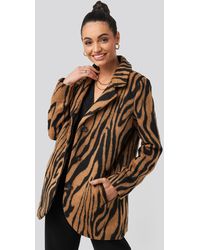 NA-KD Printed Tiger Coat - Bruin