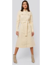NA-KD Trend Denimkleid - Natur