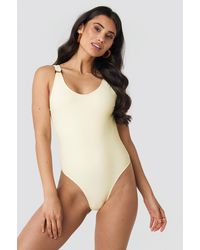 NA-KD O-ring High Leg Swimsuit - Geel