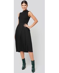NA-KD Midi Sleeveless Pleated Dress - Zwart