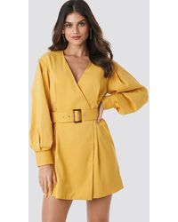 NA-KD Balloon Sleeve Belted Blazer Dress - Geel