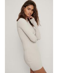 NA-KD Danaë x Geripptes Jersey-Kleid Mit Langen Ärmeln - Grau