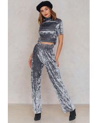 NA-KD Crushed Velvet Flared Pants - Meerkleurig