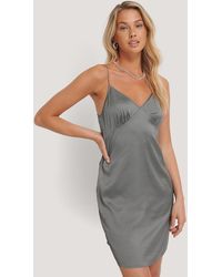 NA-KD Party Satin Minikleid - Grau