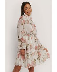 NA-KD Boho High Frill Neck Dress - Mehrfarbig