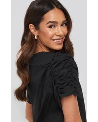 NA-KD Trend Ruched Sleeve Blouse - Schwarz