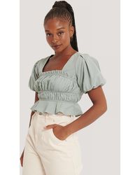 NA-KD Trend Kurzärmelige Geraffte Bluse - Grün