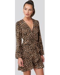 NA-KD Robe Cache-Coeur - Marron