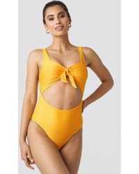 NA-KD Ribbed Cut Out Knot Swimsuit - Geel