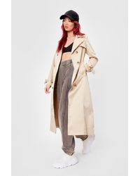 Nasty Gal Trench Ceinturé Effet Soyeux À Revers Crantés Arrête De Trencher Un Peu - Neutre