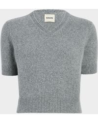 KHAITE - Jas Short-Sleeve Cashmere V-Neck Sweater - Lyst