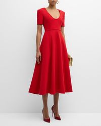 Roland Mouret - Scoop-Neck Short-Sleeve Crepe Midi Dress - Lyst