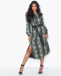 Glamorous Long Sleeve Snakeskin Dress - Groen