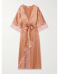 Carine Gilson - Belted Chantilly Lace-Trimmed Silk-Satin Robe - Lyst