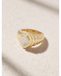 Yvonne Léon - Mini 9-Karat Diamond Signet Ring - Lyst