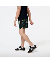 New Balance - Printed Accelerate 5 Inch Short In Green Polywoven - Lyst