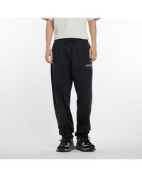 New Balance - Linear Graphic Fleece Pant - Lyst