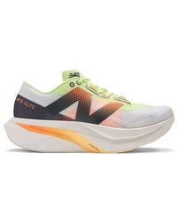 New Balance - Homme Fuelcell Supercomp Elite V4 En Blanc/Vert/, Synthetic, Taille - Lyst