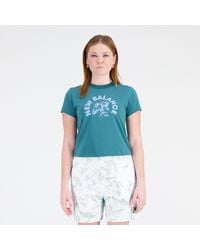 New Balance - Essentials Bloomy Short Sleeve Boxy T-shirt In Green Cotton - Lyst