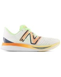 New Balance - Fuelcell supercomp pacer in weiß/orange/grün - Lyst