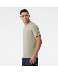 New Balance - T-shirt r.w. tech with dri-release in grigio - Lyst