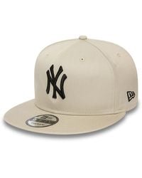 KTZ - New York Yankees League Essential Light Beige 9fifty Snapback Cap - Lyst