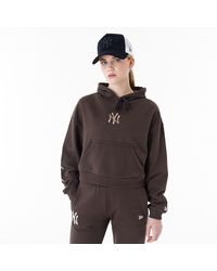 KTZ - New York Yankees Mlb Lifestyle Womens Crop Pullover Hoodie - Lyst