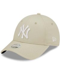 KTZ - New York Yankees Womens League Essential Light Beige 9forty Adjustable Cap - Lyst