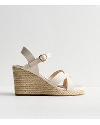 New Look - Extra Wide Fit Faux Leather Crossover Strap Wedge Sandals Vegan - Lyst