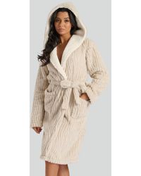 Loungeable - Hooded Wavy Borg Robe New Look - Lyst
