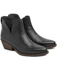 Celtic & Co. - Split Detail Ankle Boots - Lyst